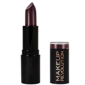 Revolution 100% Vamp Lipstick 3.2g New